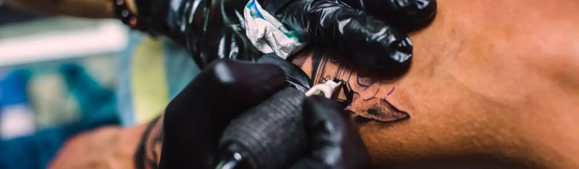 Kontakt Pistons Tattoo | Tattoo & Piercing Studio Simmertal